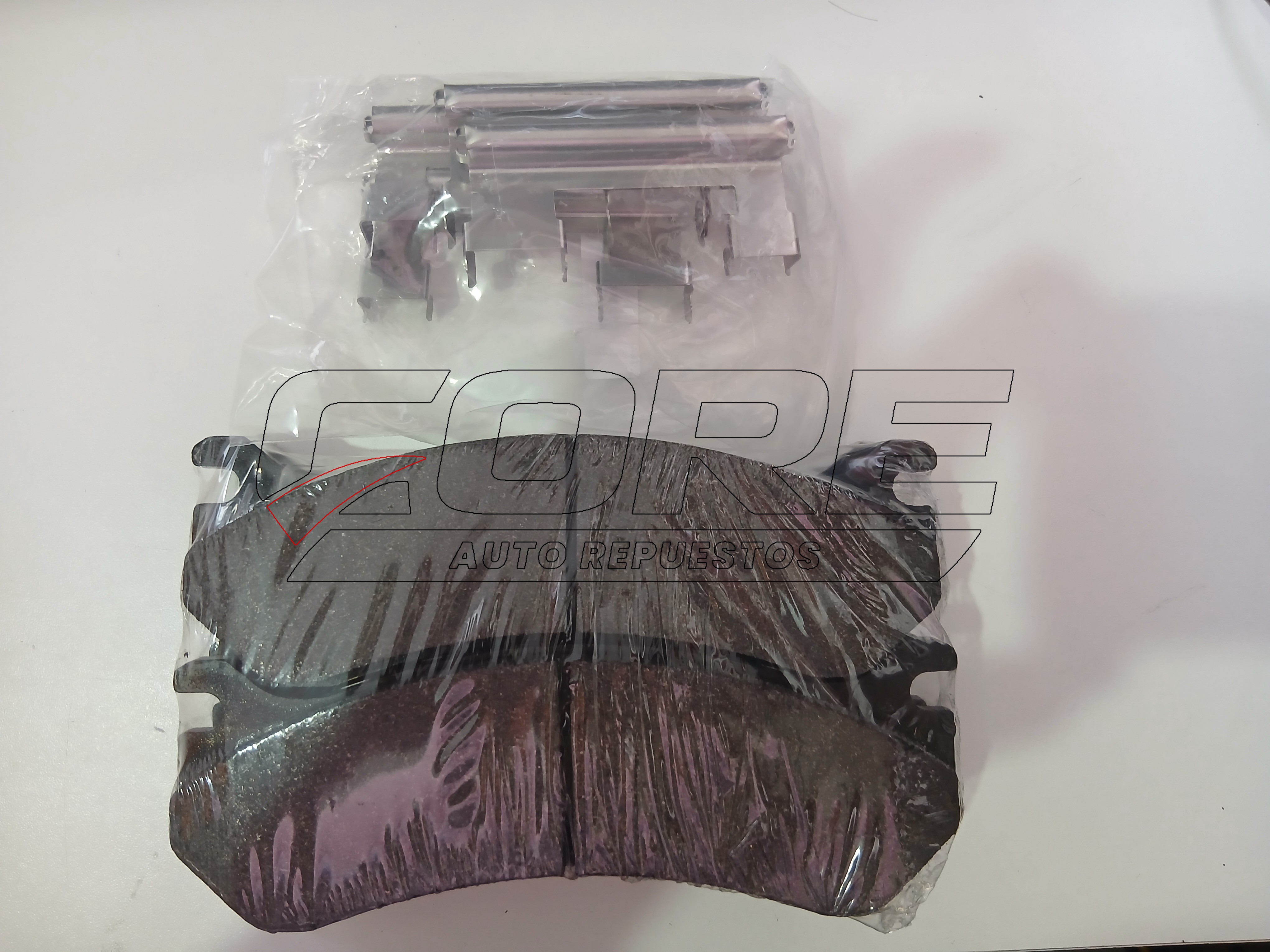 Pastillas de freno Delanteras Para Chevrolet Silverado 2002 con seguros de metal antiruido D785